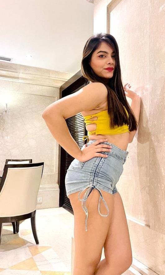 Chanakyapuri call girl service
